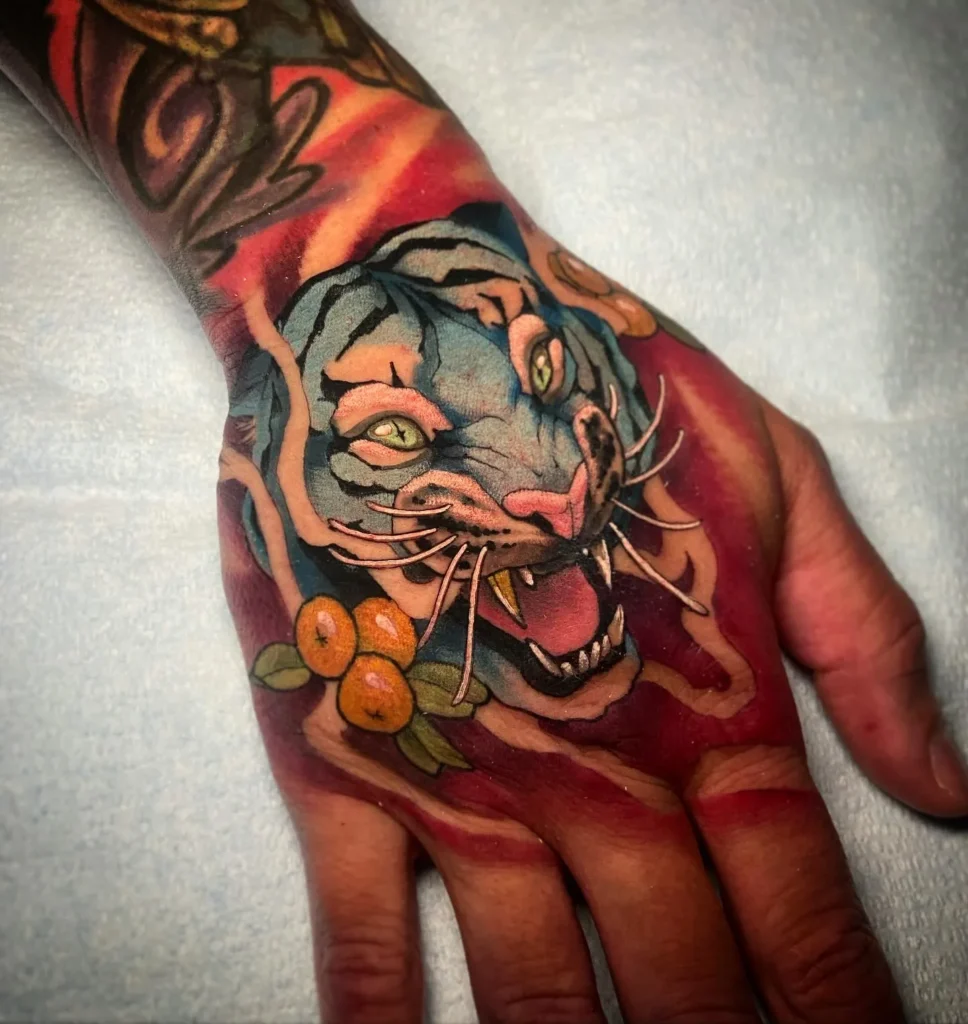 Azure Tiger Hand Piece with Botanical Contrast