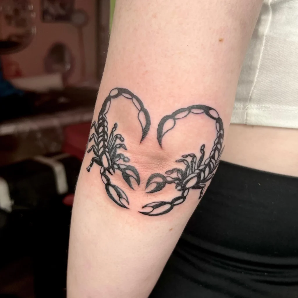 Symmetrical Scorpion Heart