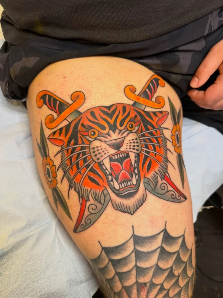 Symmetrical Tiger and Daggers Thigh Piece