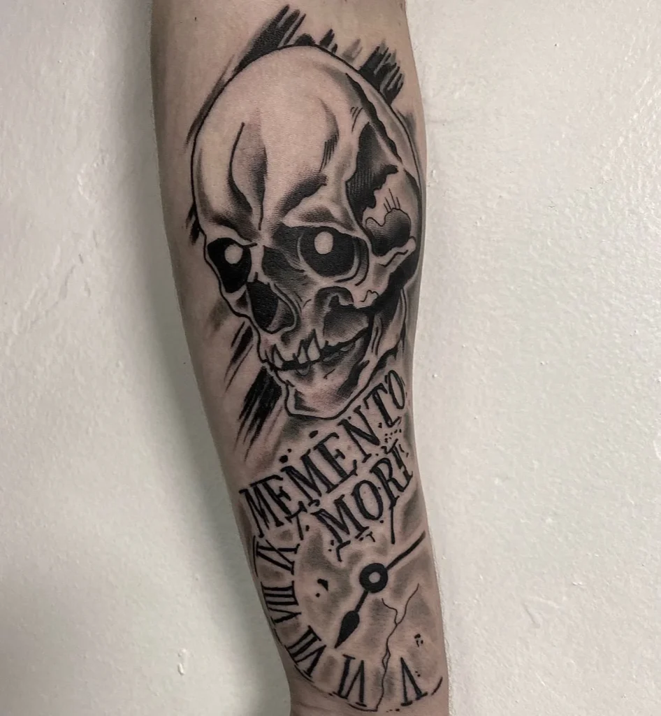 Skull and Roman Numeral Clock