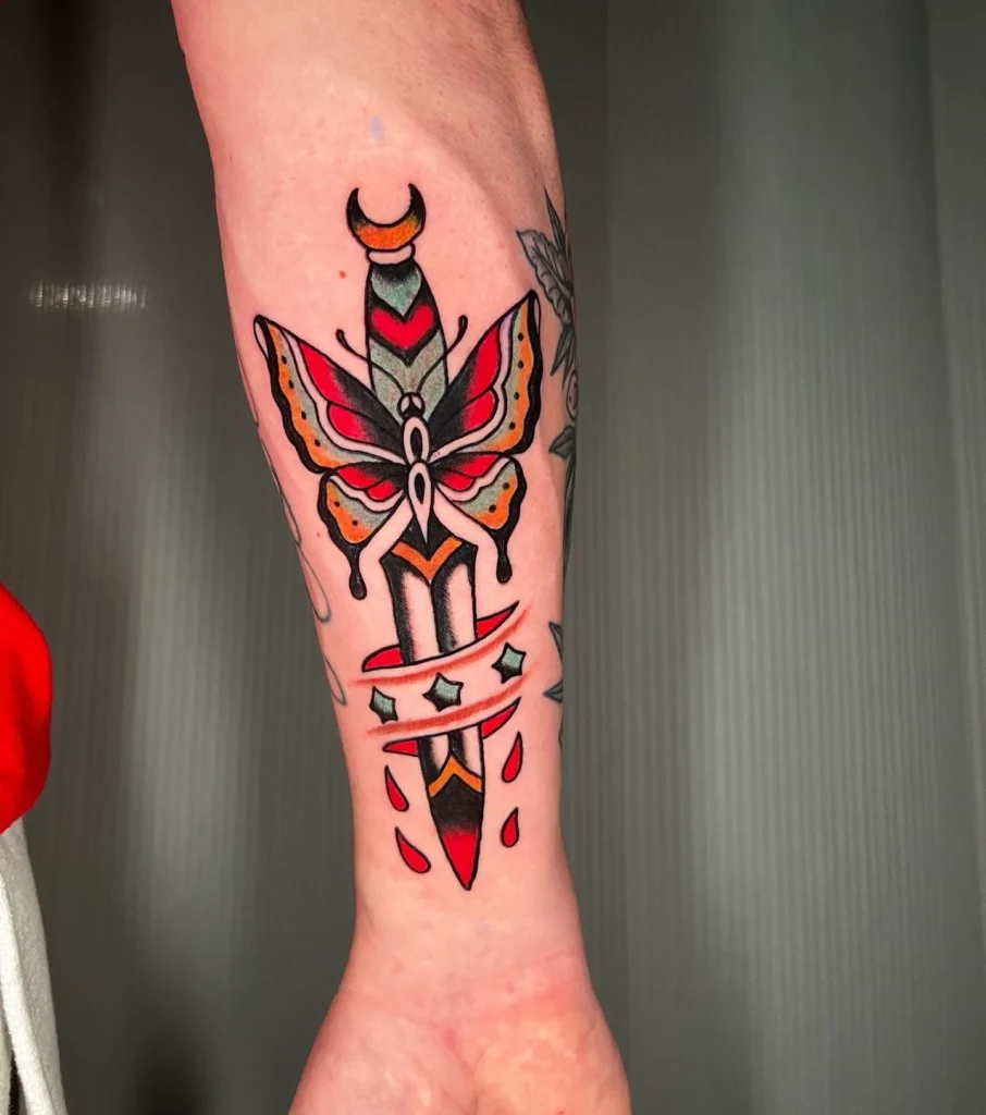 Traditional Dagger and Butterfly Fusion
