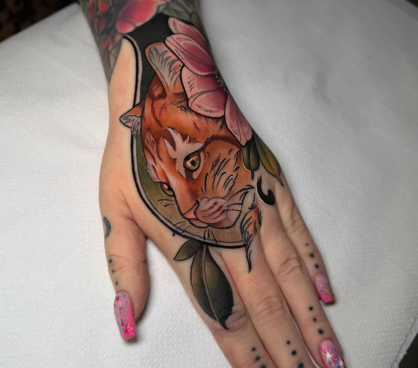 Hand Tattoo Ideas for Women